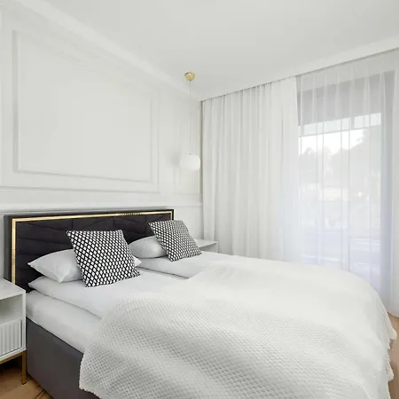 Klimatyzowany Stylowy Blisko Plazy Taras & Parking By Renters Apartman