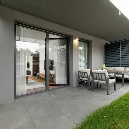 Klimatyzowany Stylowy Blisko Plazy Taras & Parking By Renters Apartamento