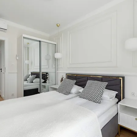 Apartamento Klimatyzowany Stylowy Blisko Plazy Taras & Parking By Renters