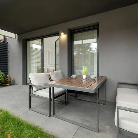 Klimatyzowany Stylowy Blisko Plazy Taras & Parking By Renters